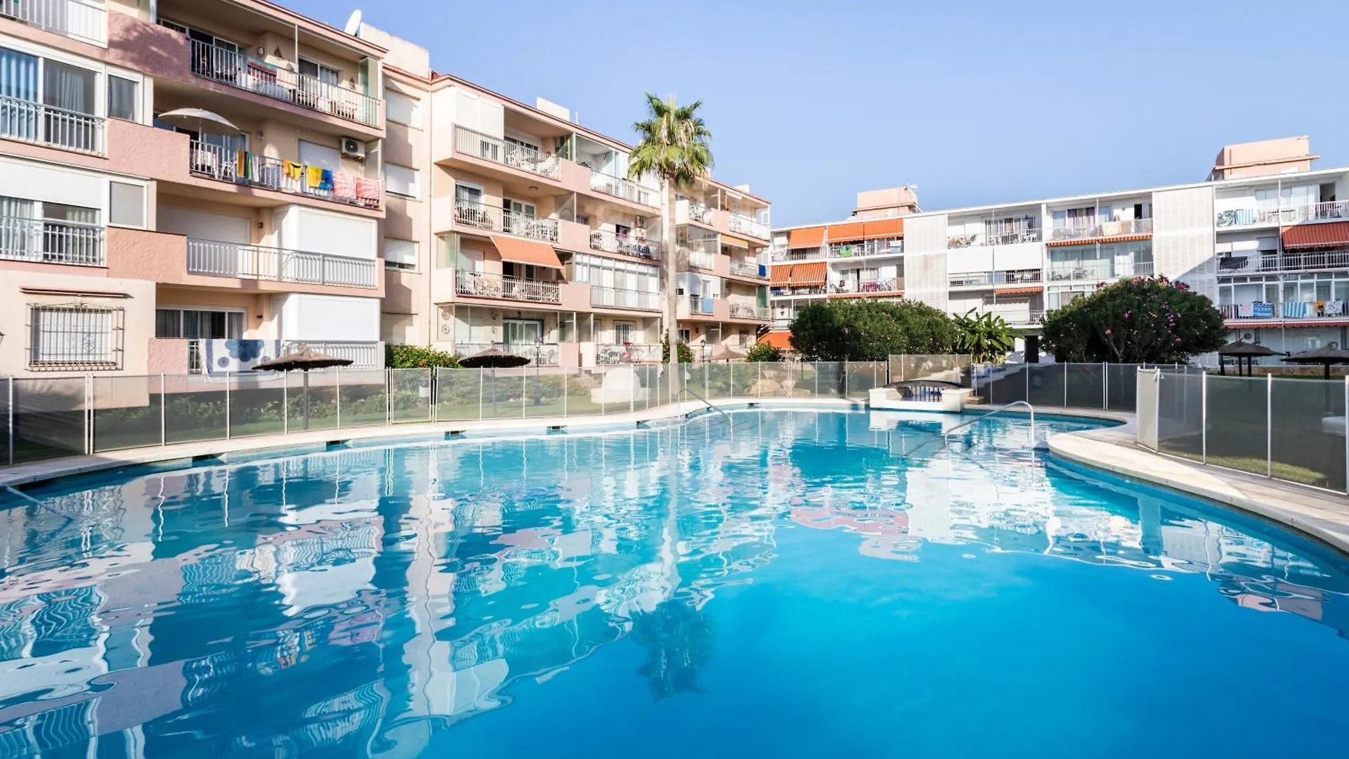Apartment Sur Suites Porlamar Fuengirola Spain