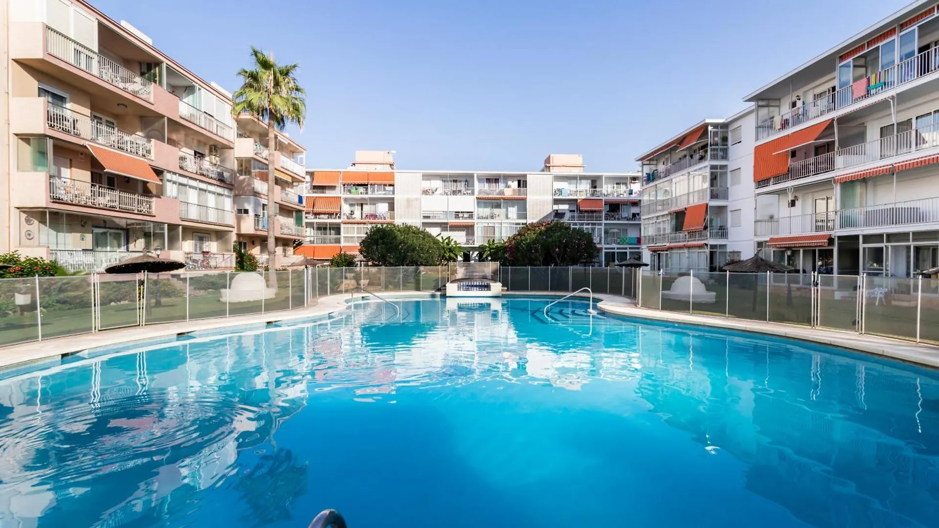 Sur Suites Porlamar Fuengirola Spain